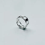 Geometric Link Openwork Band Ring - side view 2 | Floysun