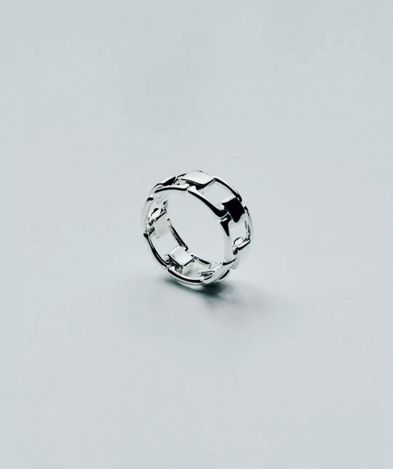 Geometric Link Openwork Band Ring - side view 2 | Floysun