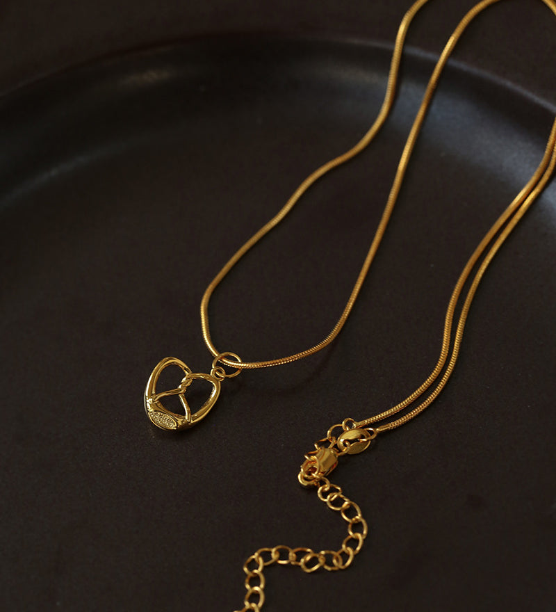 Simple Alkaline Water Bread Pendant Necklace