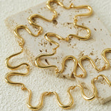 Flowing Wavy Lines U-Shaped Metal Layering Necklace