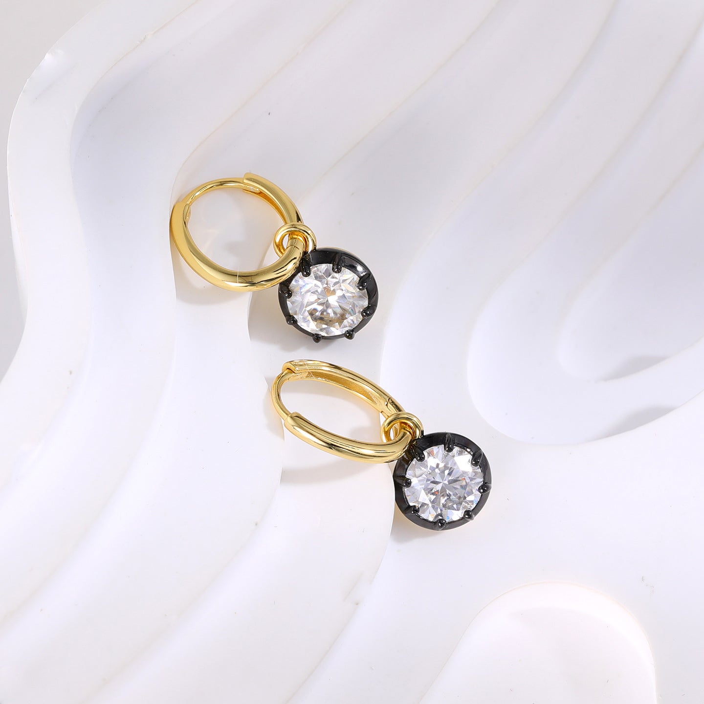 Black & Gold Moissanite Earrings - scale view | Floysun
