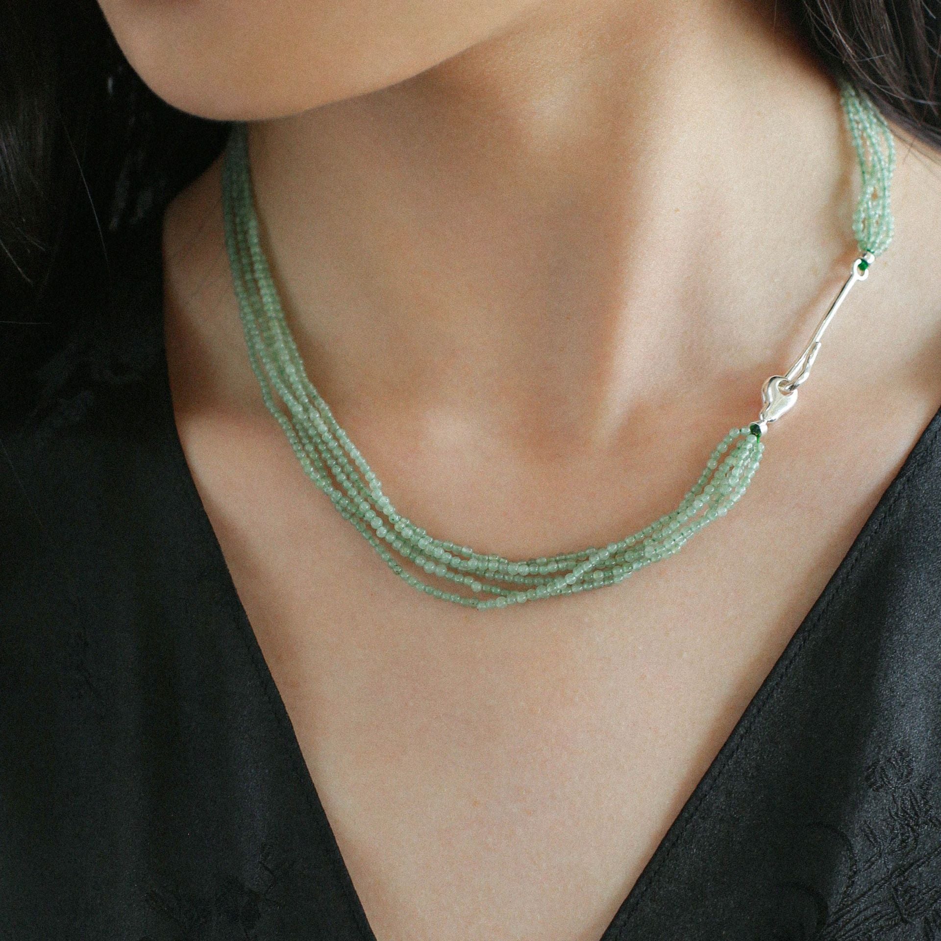 Collana multistrato con mini perline di avventurina