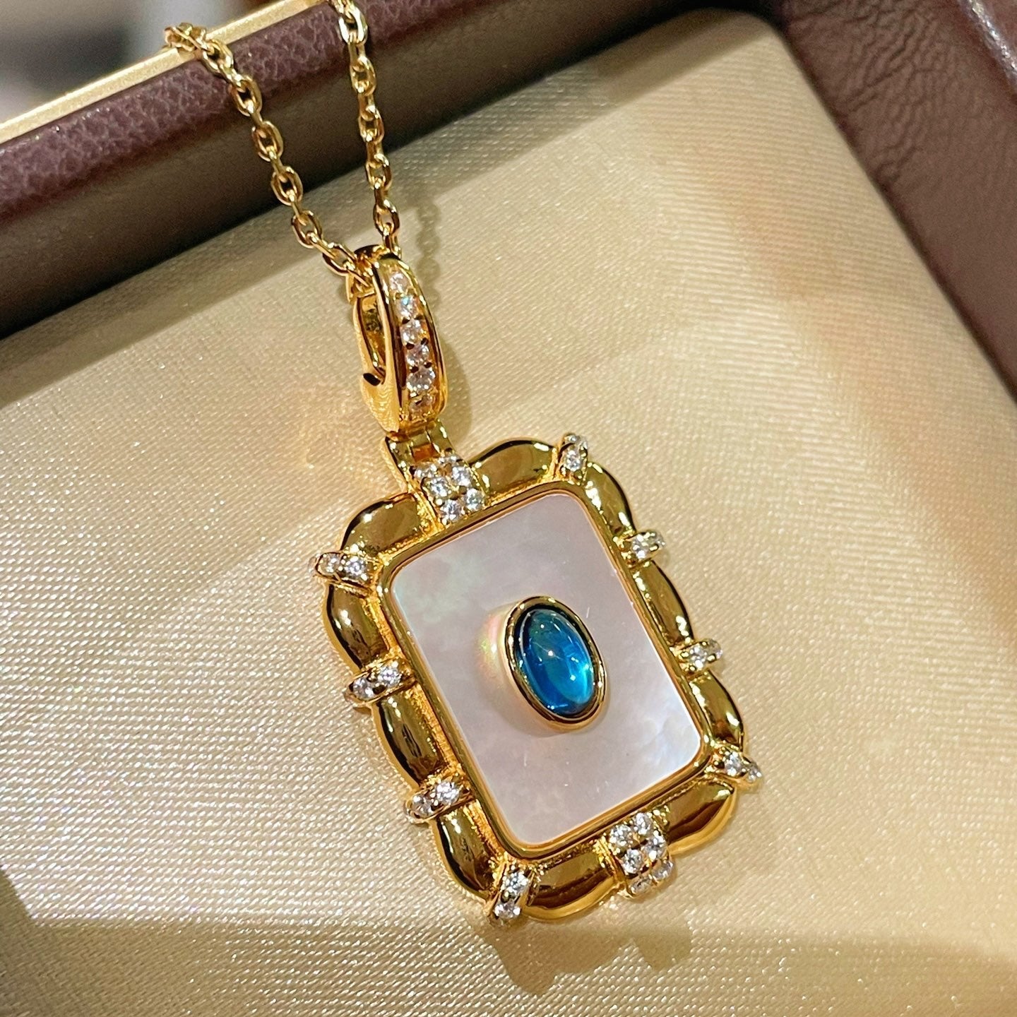 Aquamarine & Mother - of - Pearl Oval Necklace - floysun