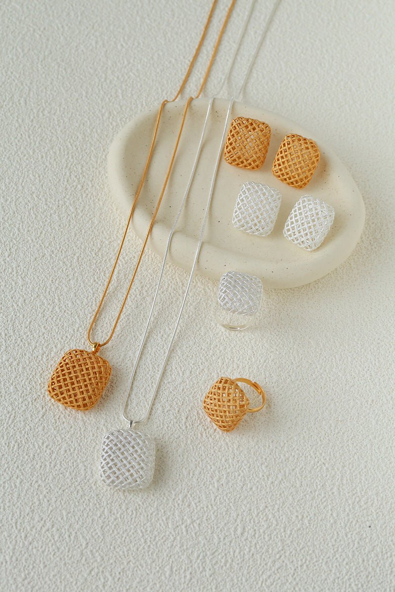 Architectural Lattice Geometric Pendant Necklace - Modern Minimalist Grid Medallion Long Chain - floysun