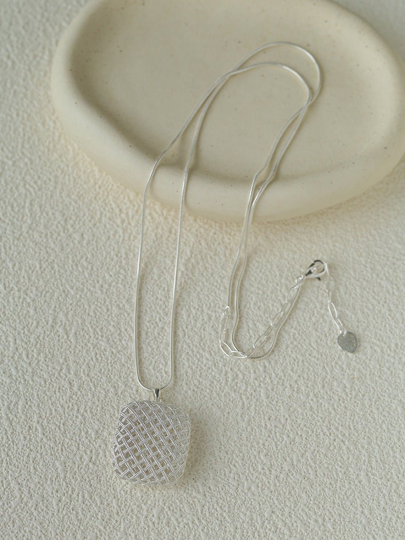 Architectural Lattice Geometric Pendant Necklace - Modern Minimalist Grid Medallion Long Chain - floysun