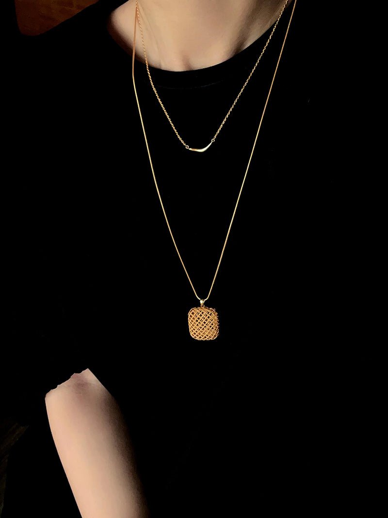 Architectural Lattice Geometric Pendant Necklace - Modern Minimalist Grid Medallion Long Chain - floysun