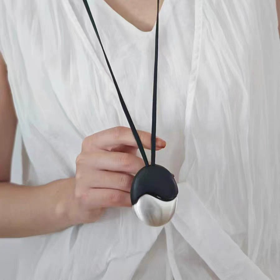 Artisan Black Ebony & Brushed Metal Long Necklace - floysun