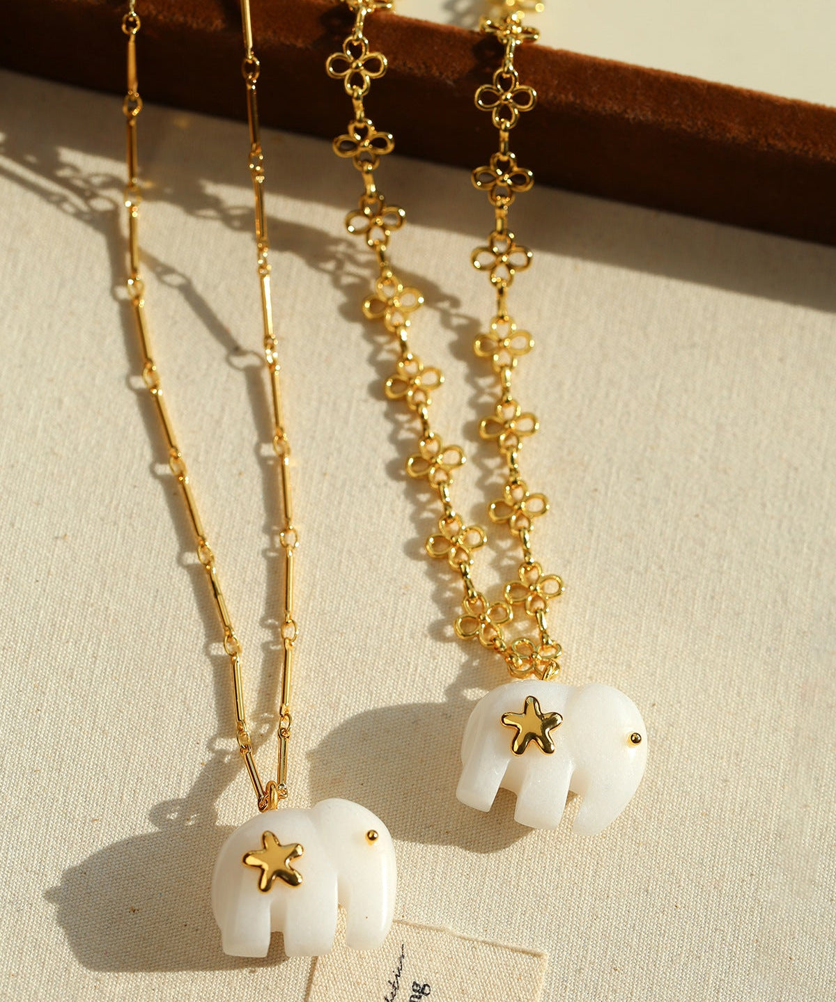 Auspicious Elephant Collection White Jade Elephant Pendant Chian Necklace - floysun