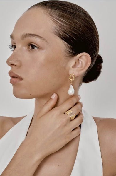 Baroque Pearl Molten Texture Hoop Earrings - floysun