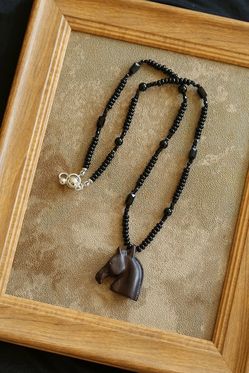 Black Ebony Horse Head Beaded Necklace - floysun