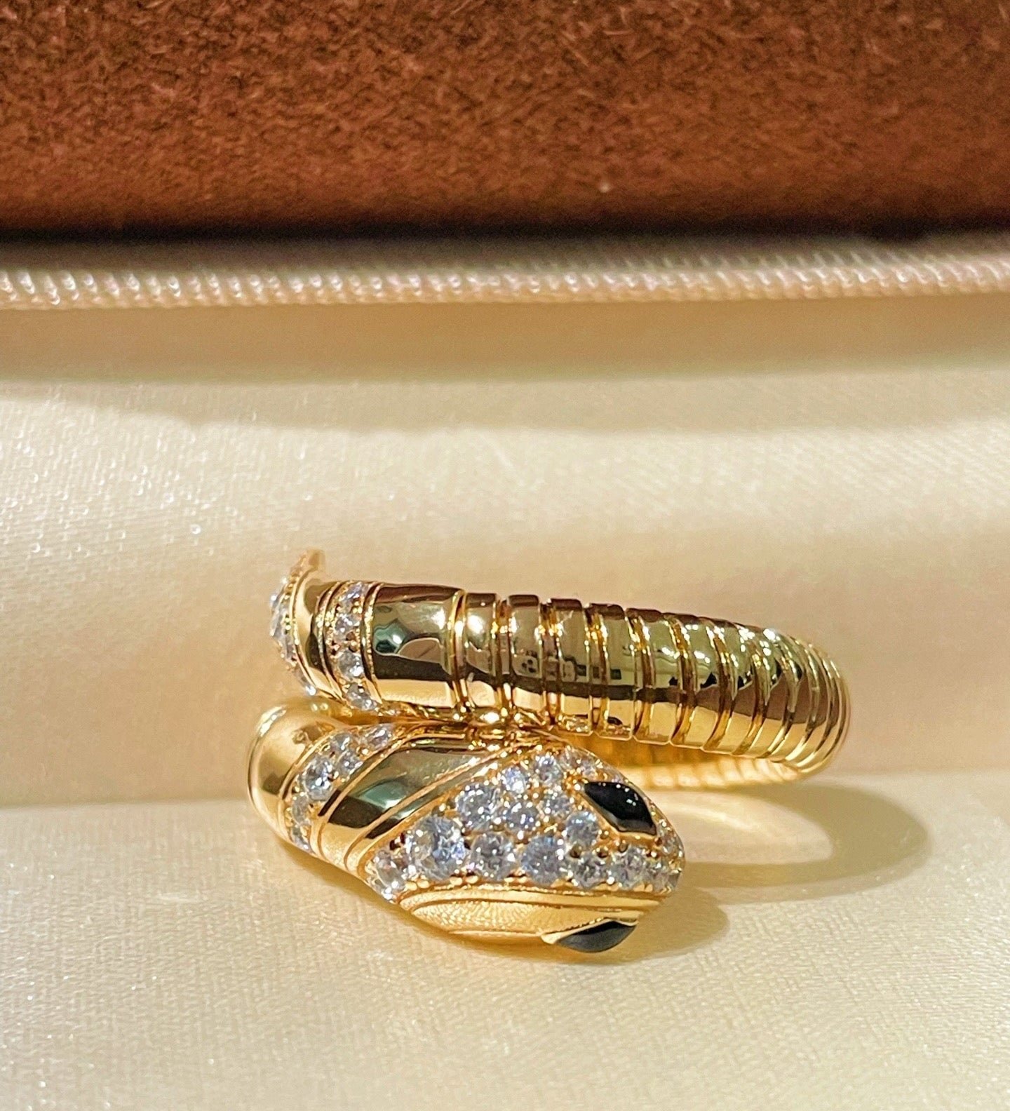 Black - Eyed Serpent Ring - floysun