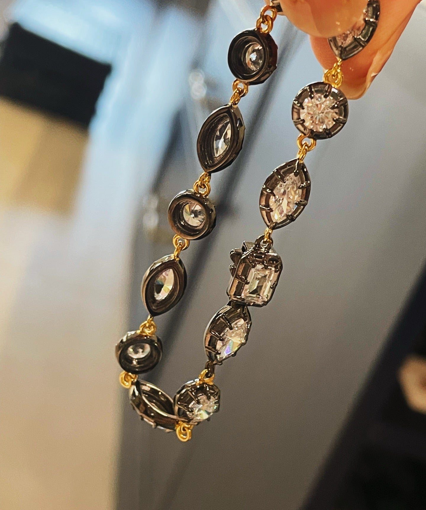 Black Gold Irregular Marquise Diamond Bracelet with Invisible K Gold Clasp - floysun