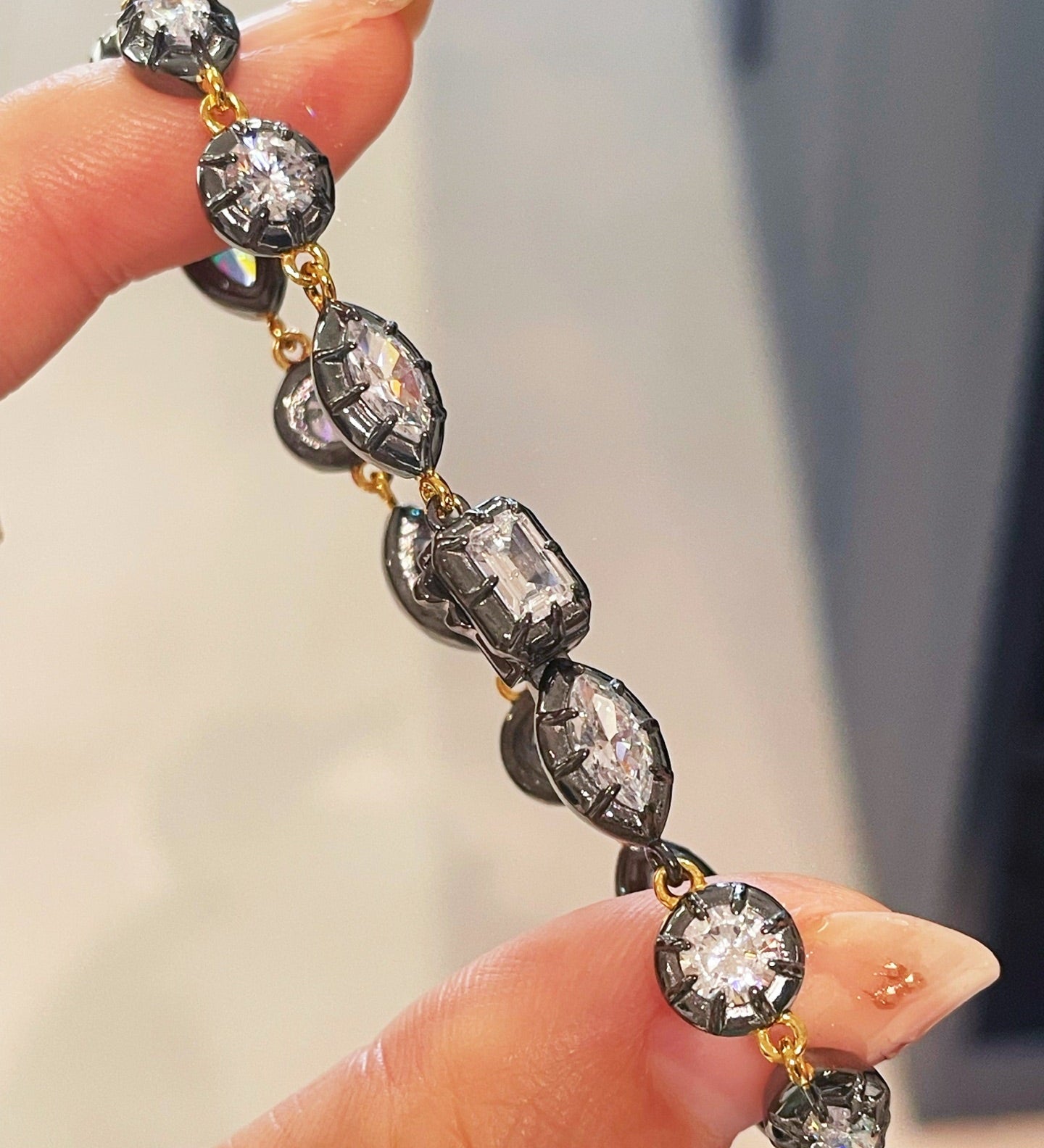 Black Gold Irregular Marquise Diamond Bracelet with Invisible K Gold Clasp - floysun
