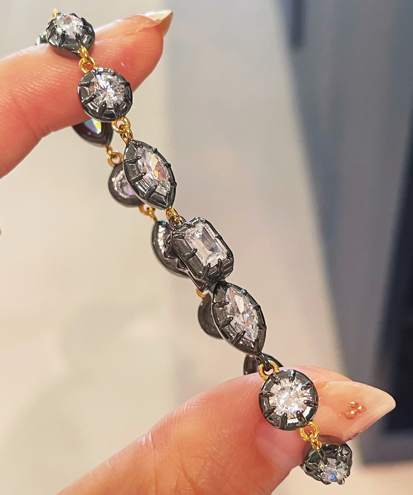 Black Gold Irregular Marquise Diamond Bracelet with Invisible K Gold Clasp - floysun