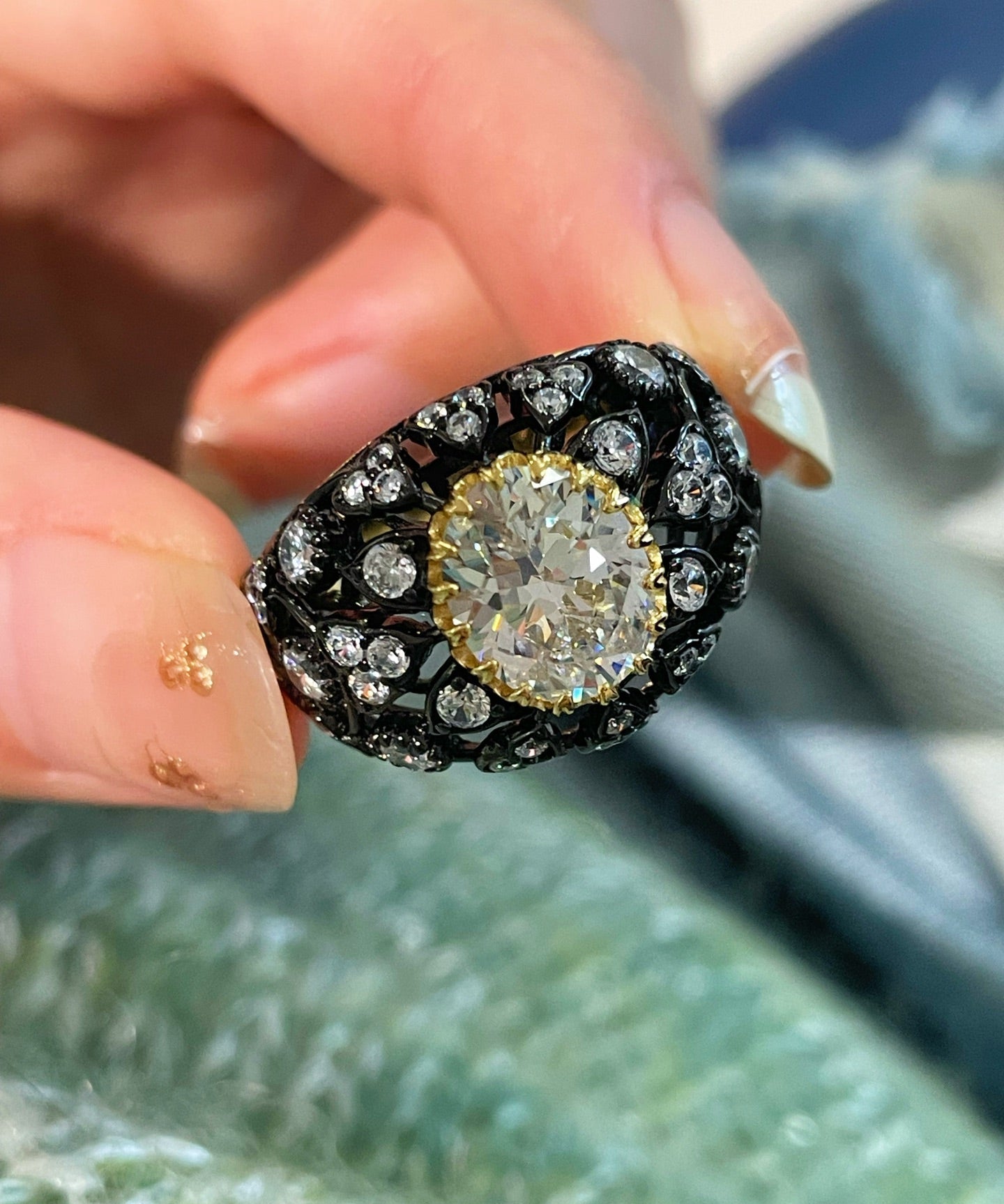 Black Gold Laurel Egg - Cut Statement Ring - floysun