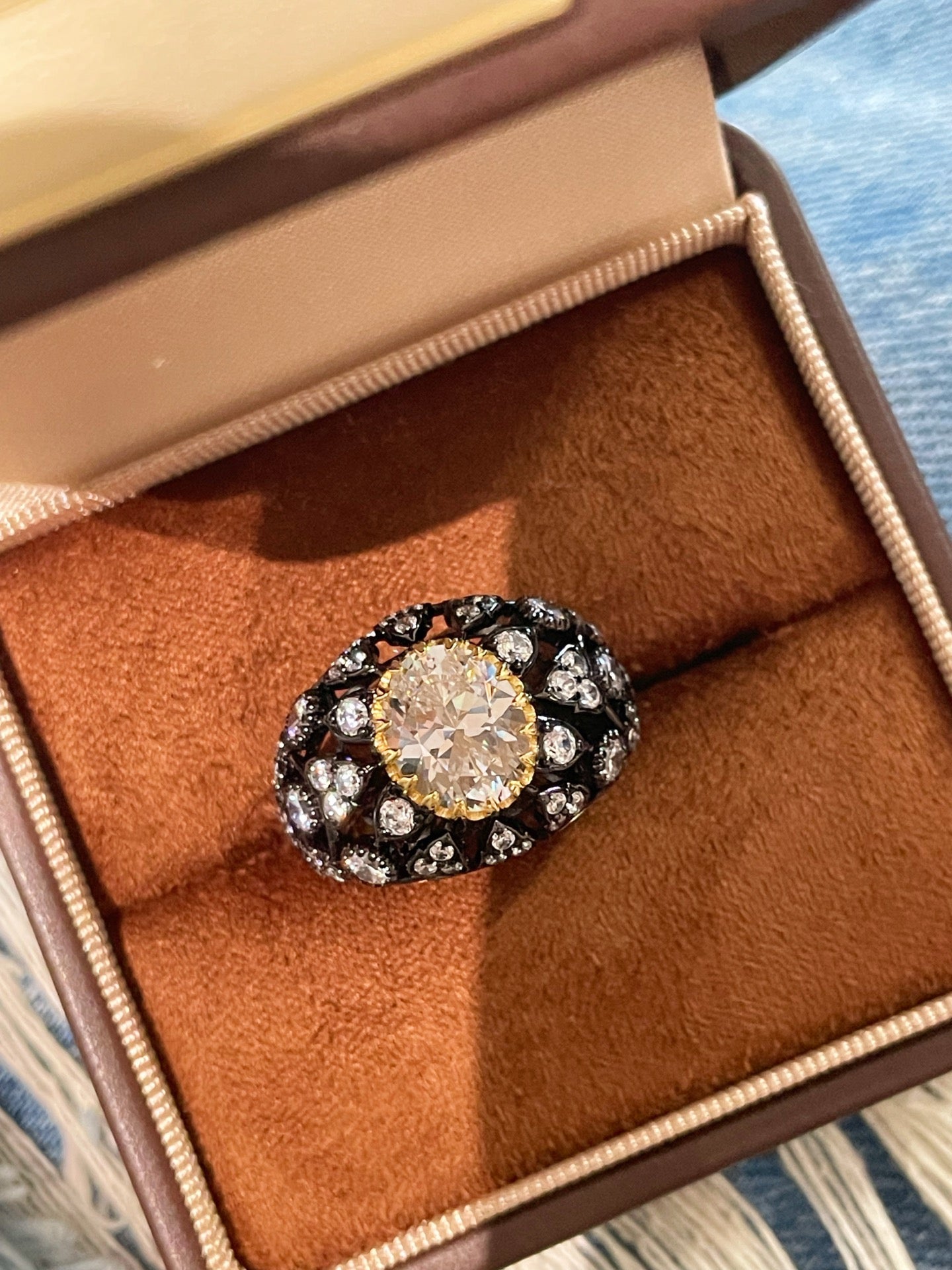 Black Gold Laurel Egg - Cut Statement Ring - floysun