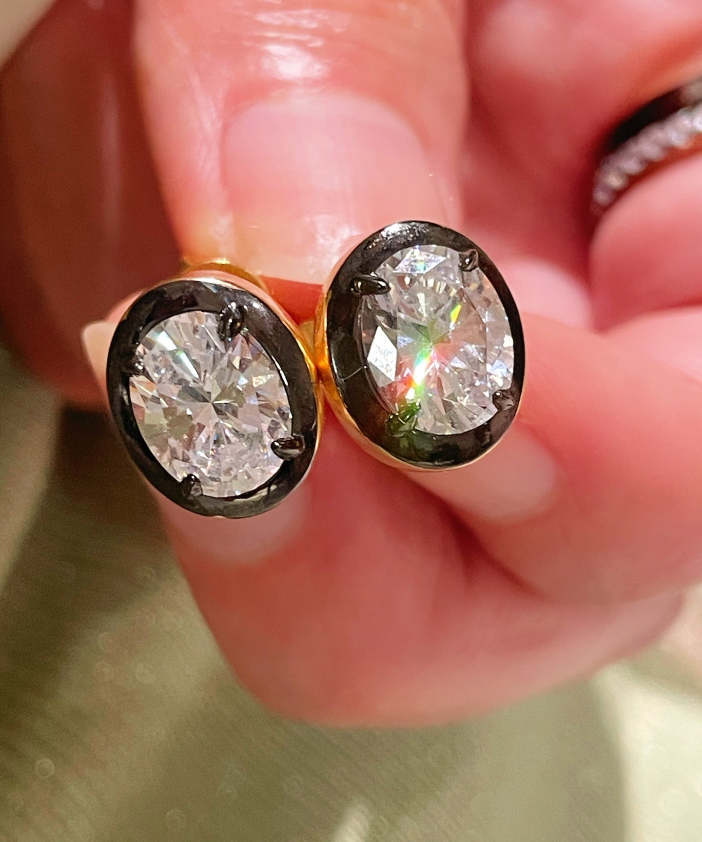 Black - Gold Oval Lab - Diamond Stud Earrings - floysun