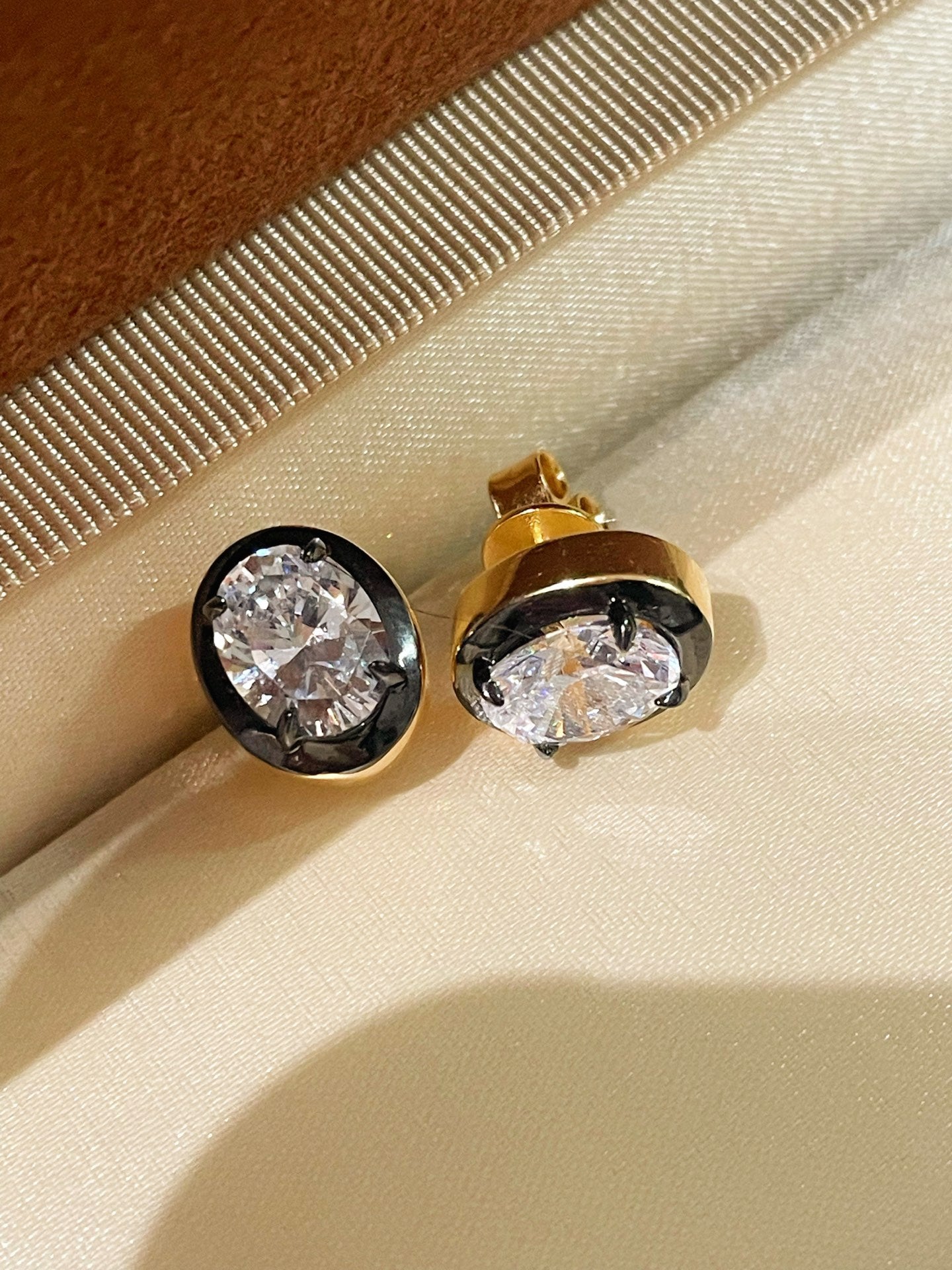 Black - Gold Oval Lab - Diamond Stud Earrings - floysun