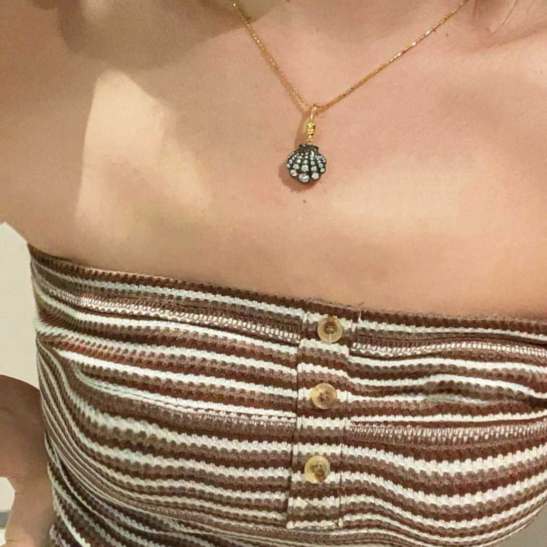 Black Gold Shell Necklace with Gradient Lab - Grown Diamonds - floysun
