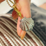 Black Gold Shell Necklace with Gradient Lab - Grown Diamonds - floysun