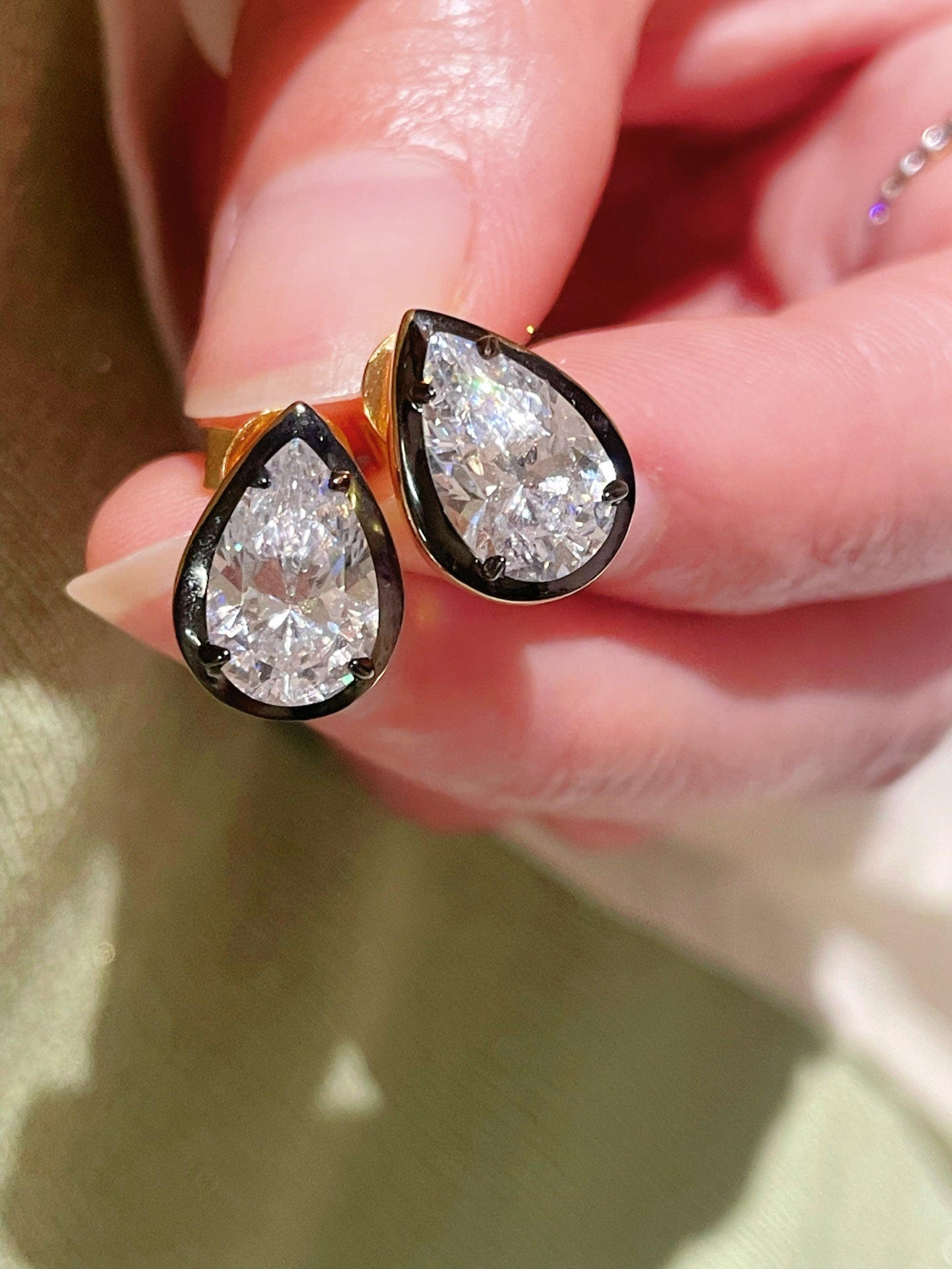 Black Gold Teardrop Lab - Diamond Stud Earrings - floysun