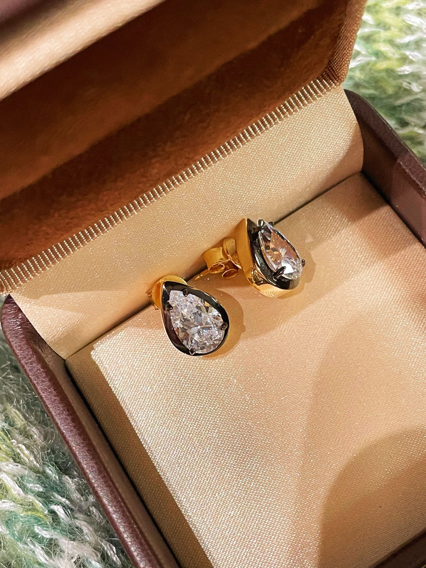 Black Gold Teardrop Lab - Diamond Stud Earrings - floysun