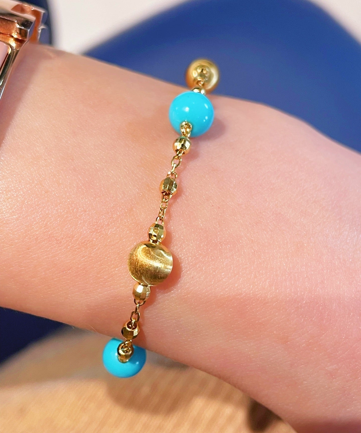 Blue Turquoise & Brushed Gold Beaded Chain Pull Bracelet - floysun