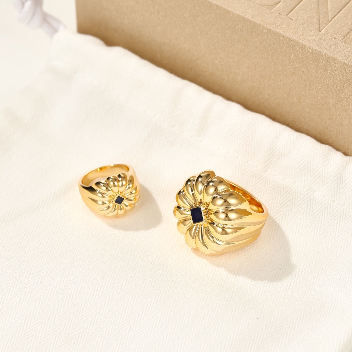 Blue Veined Stone Floral Pinky Ring - floysun