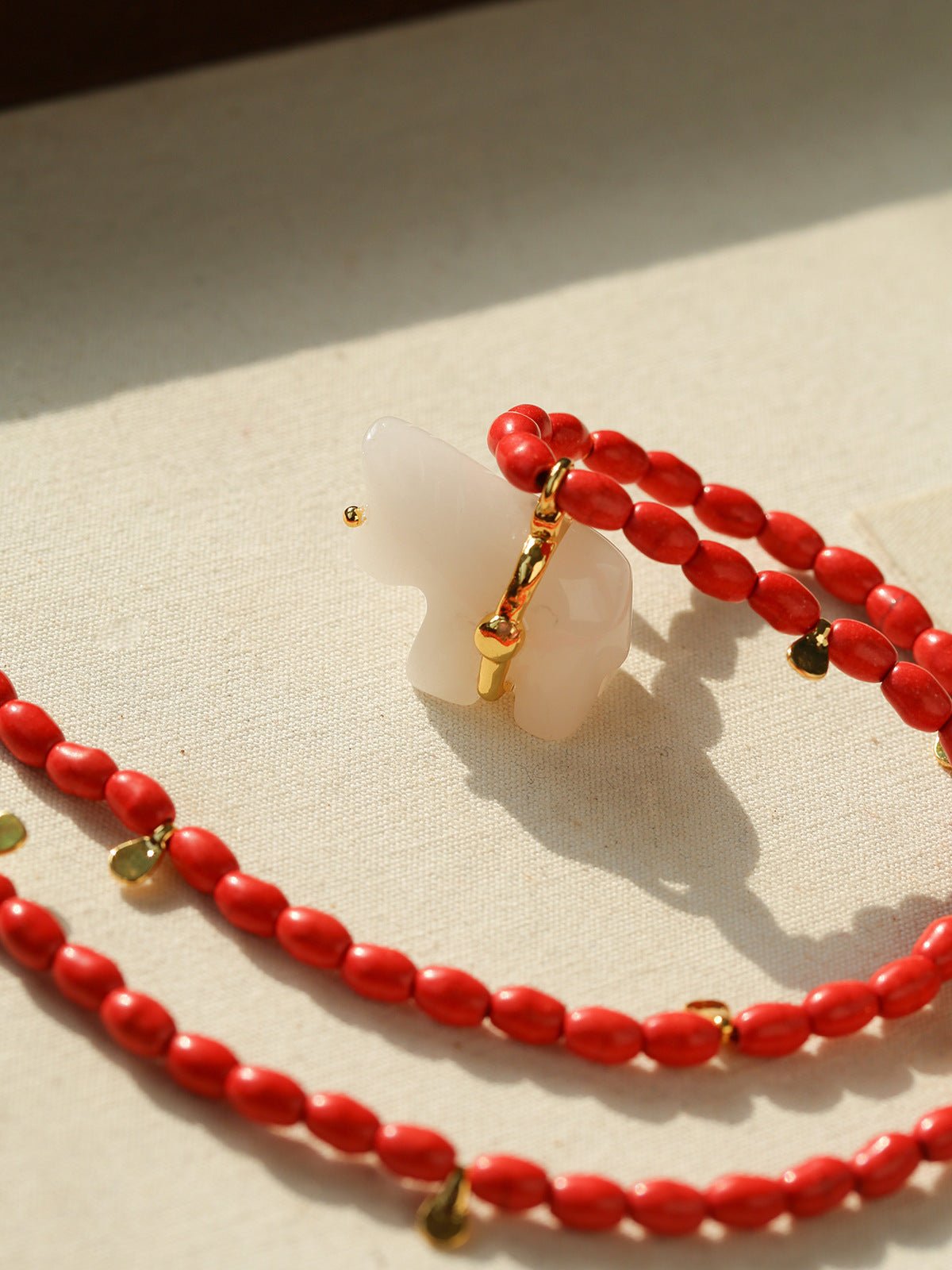 Bohemian Leaping Horse Collection White Jade Carved Horse Pendant Beaded Necklace - floysun