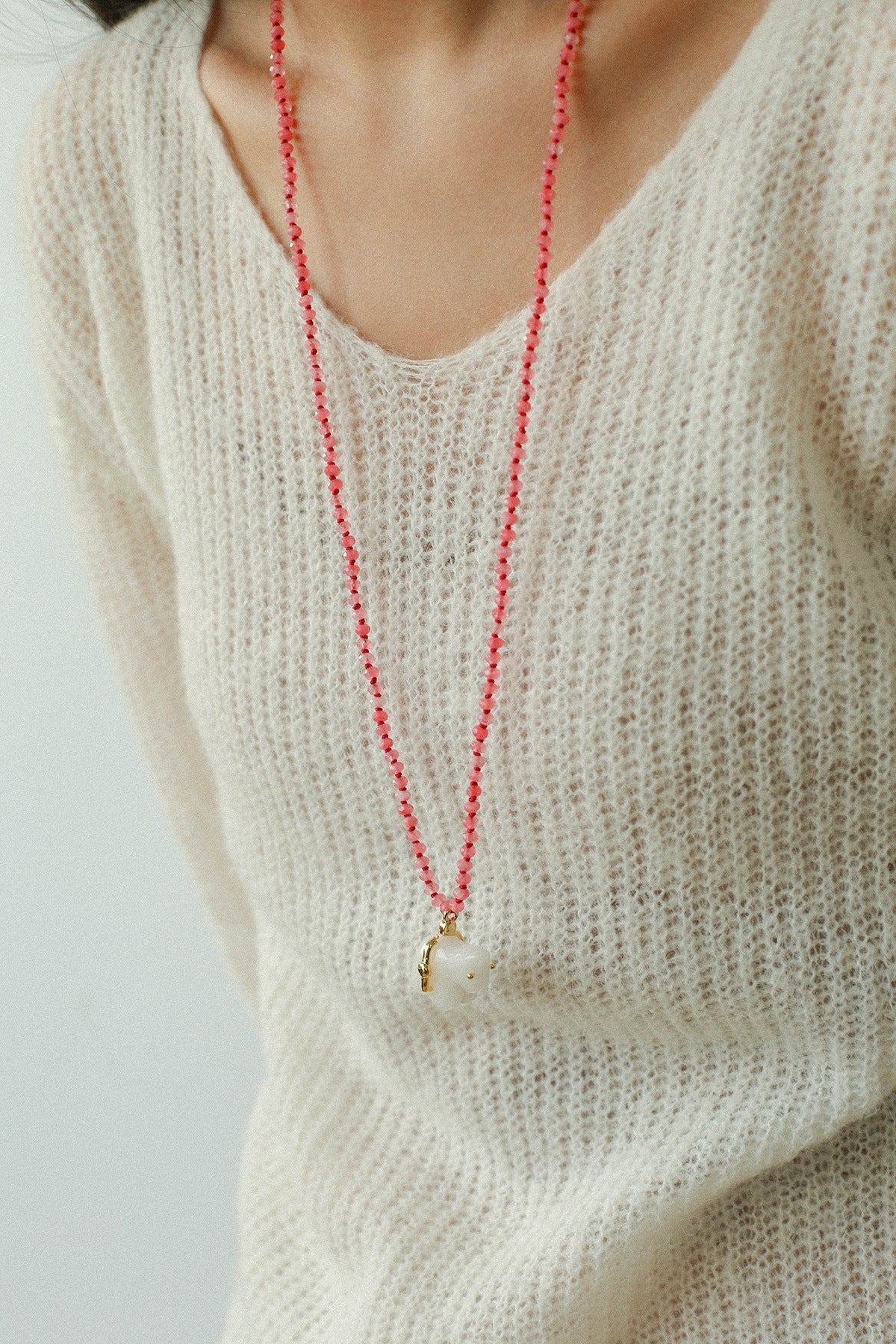 Bohemian Leaping Horse Collection White Jade Carved Horse Pendant Beaded Necklace - floysun