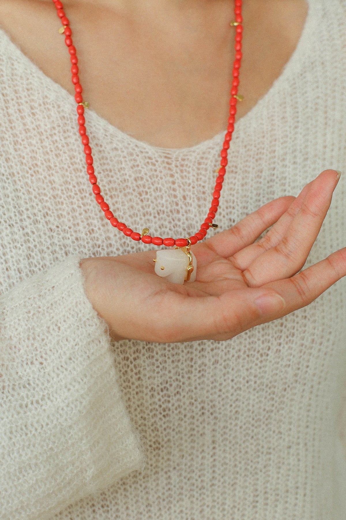 Bohemian Leaping Horse Collection White Jade Carved Horse Pendant Beaded Necklace - floysun