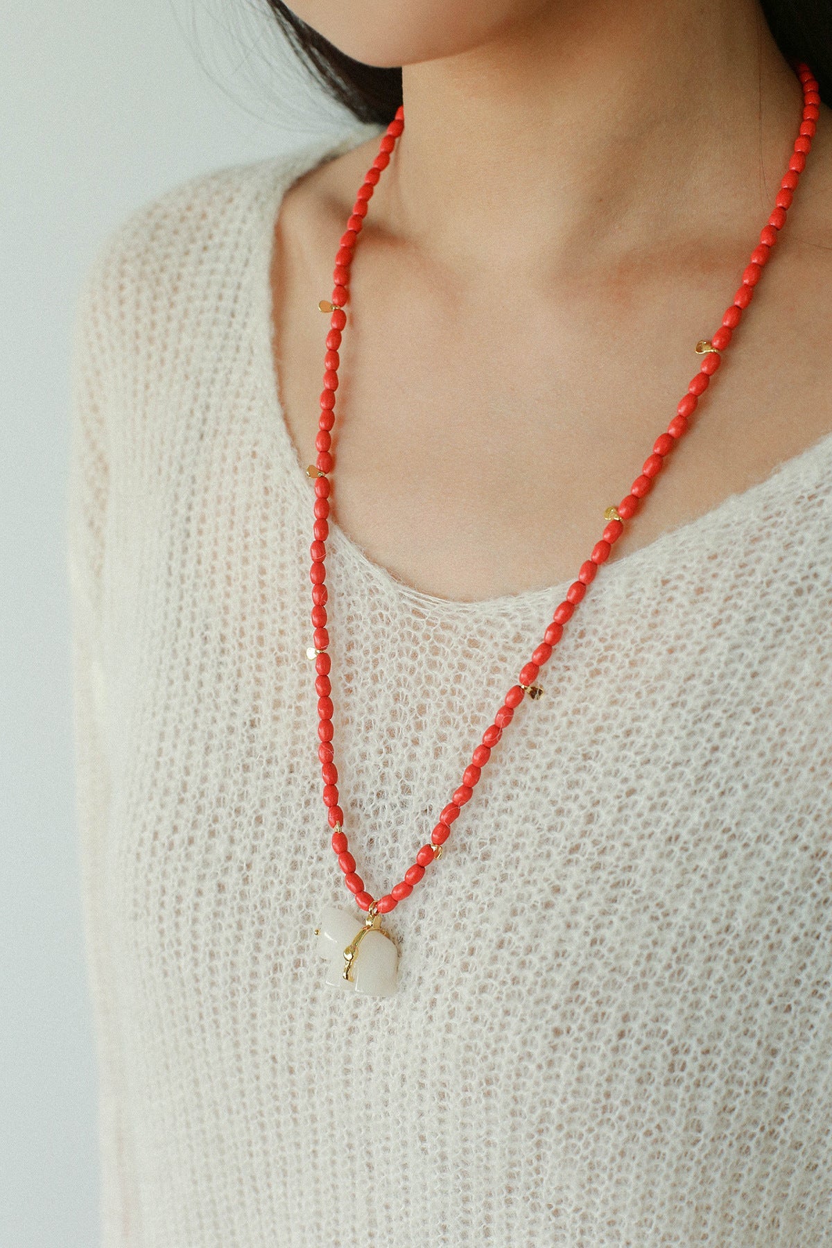 Bohemian Leaping Horse Collection White Jade Carved Horse Pendant Beaded Necklace - floysun