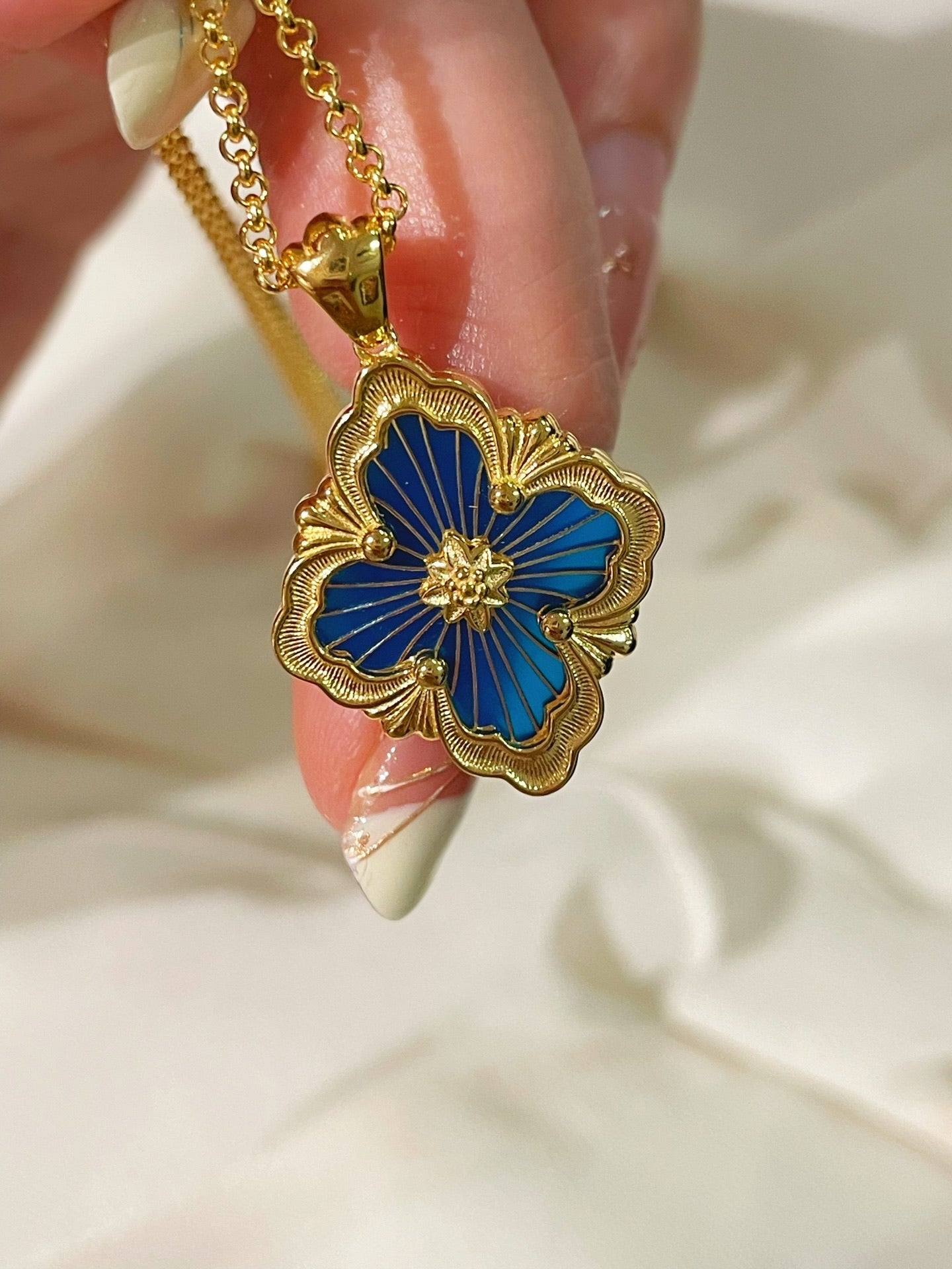 Boucheron - Inspired Four - Leaf Clover Necklaces – Red Carnelian / Black Onyx / Green Onyx / Blue Chalcedony - floysun