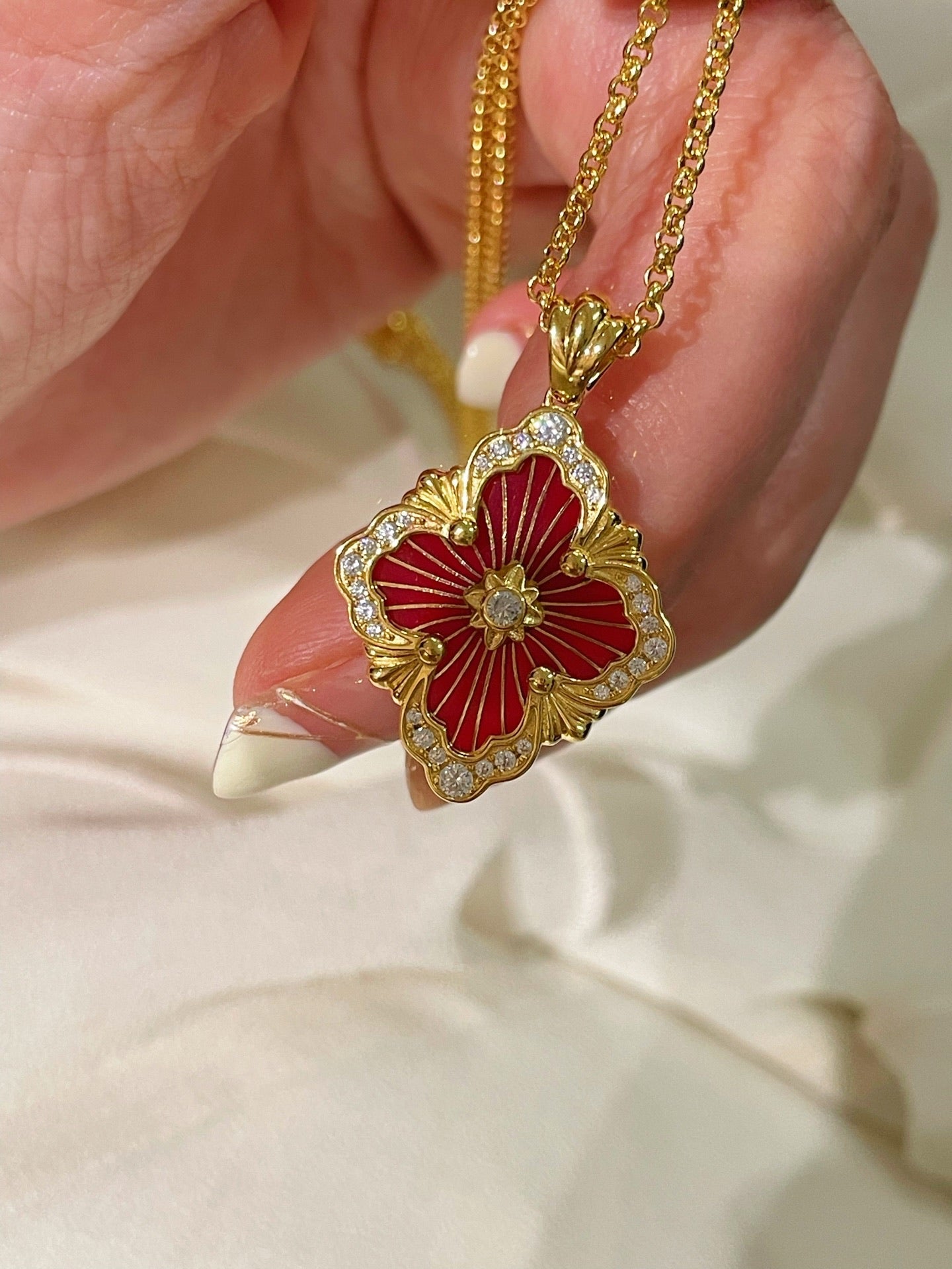 Boucheron - Inspired Four - Leaf Clover Necklaces – Red Carnelian / Black Onyx / Green Onyx / Blue Chalcedony - floysun