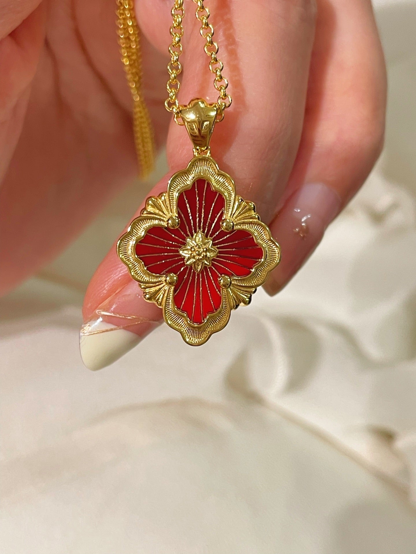 Boucheron - Inspired Four - Leaf Clover Necklaces – Red Carnelian / Black Onyx / Green Onyx / Blue Chalcedony - floysun