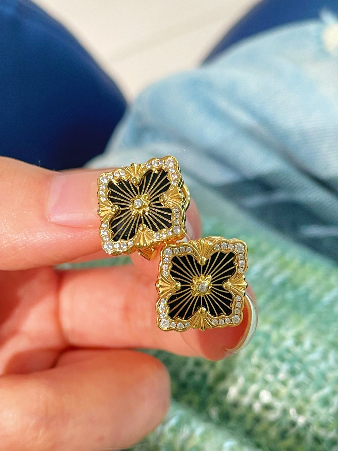 Boucheron - Inspired Four - Leaf Clover Stud Earrings – Black Onyx - floysun