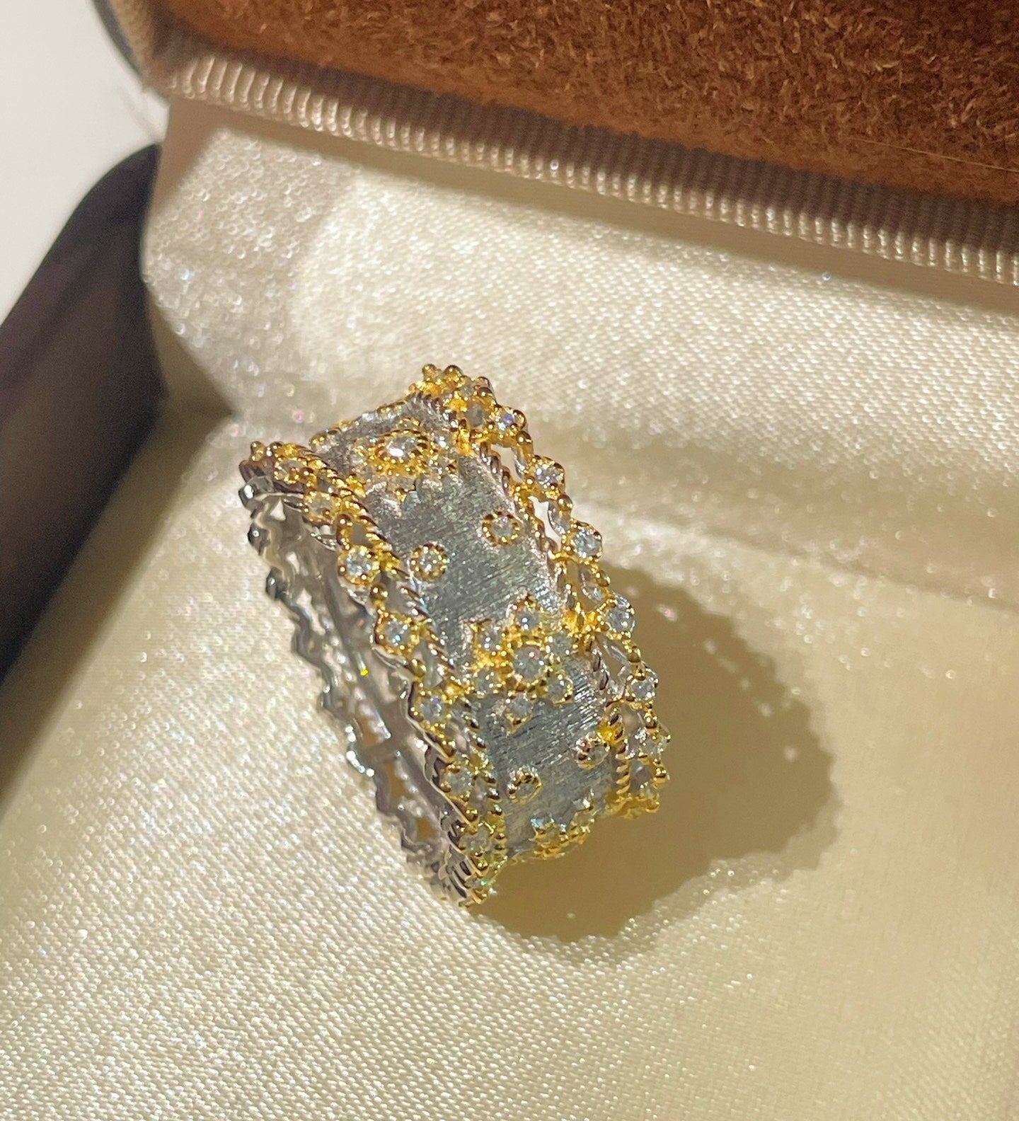 Brushed Dual - Tone North Star Wide Band Ring - floysun
