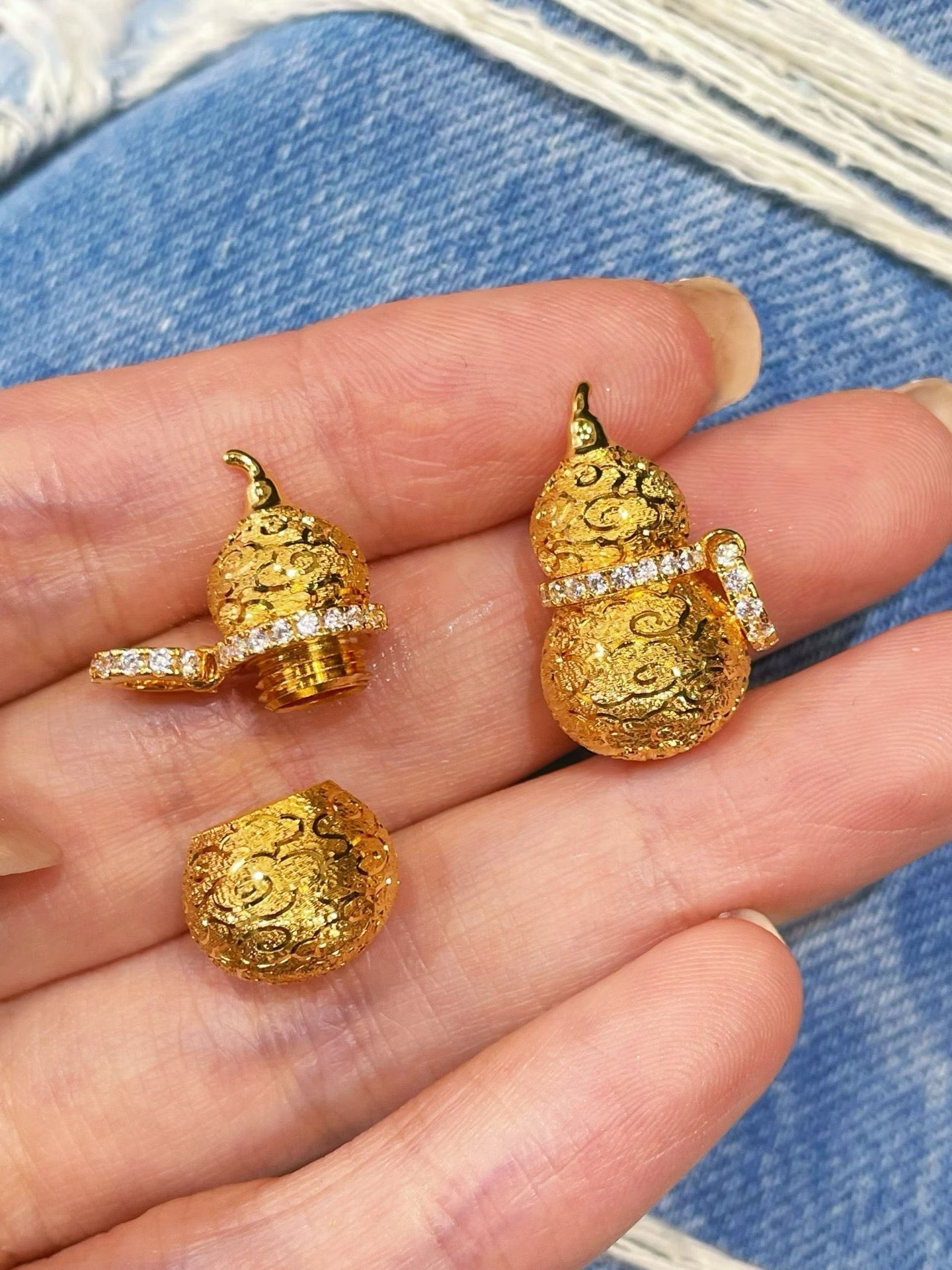 Brushed Filigree Gourd Pendant Necklace - floysun