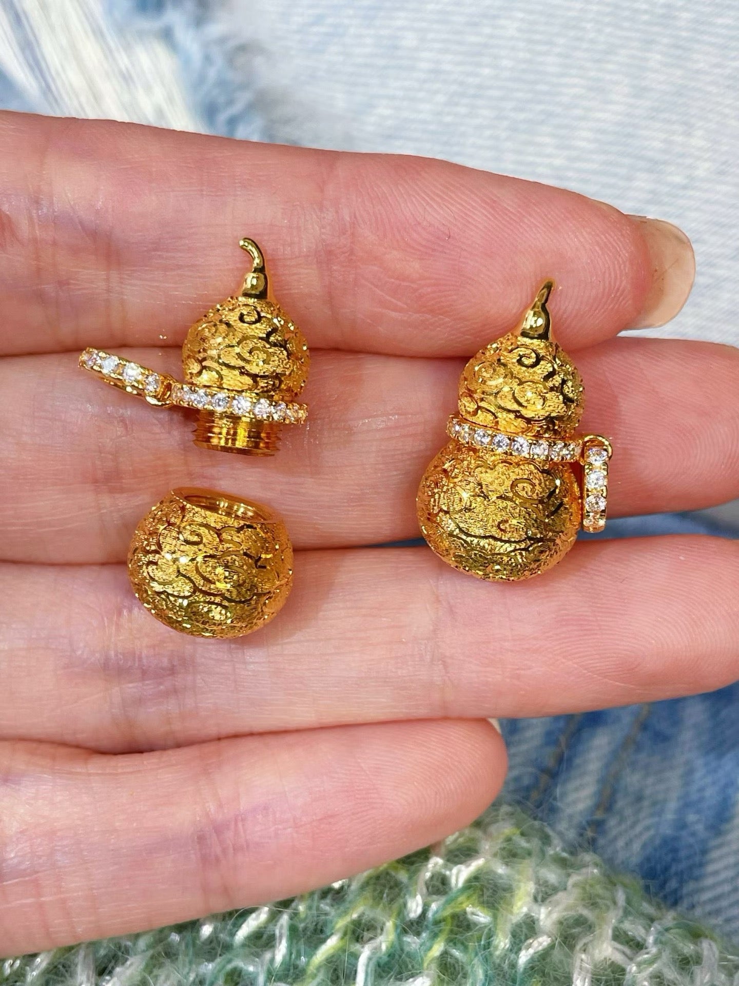 Brushed Filigree Gourd Pendant Necklace - floysun