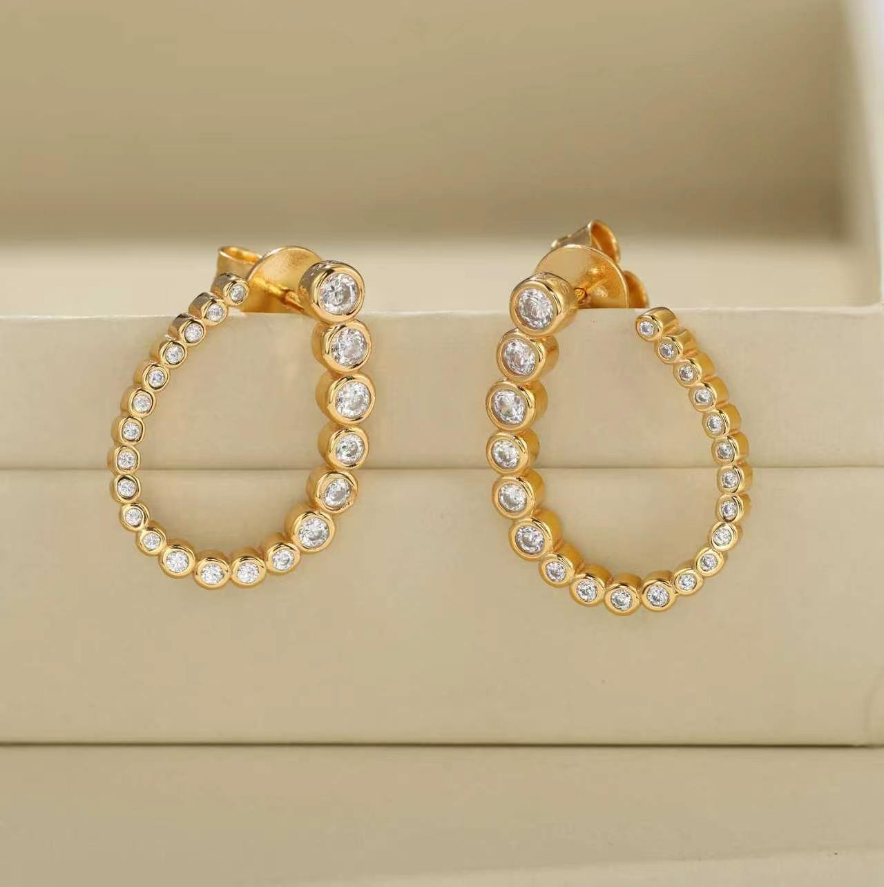 Bubble U-Shaped Gradient CZ Hoop Stud Earrings - floysun