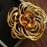Camellia Openwork Amber Brooch - floysun