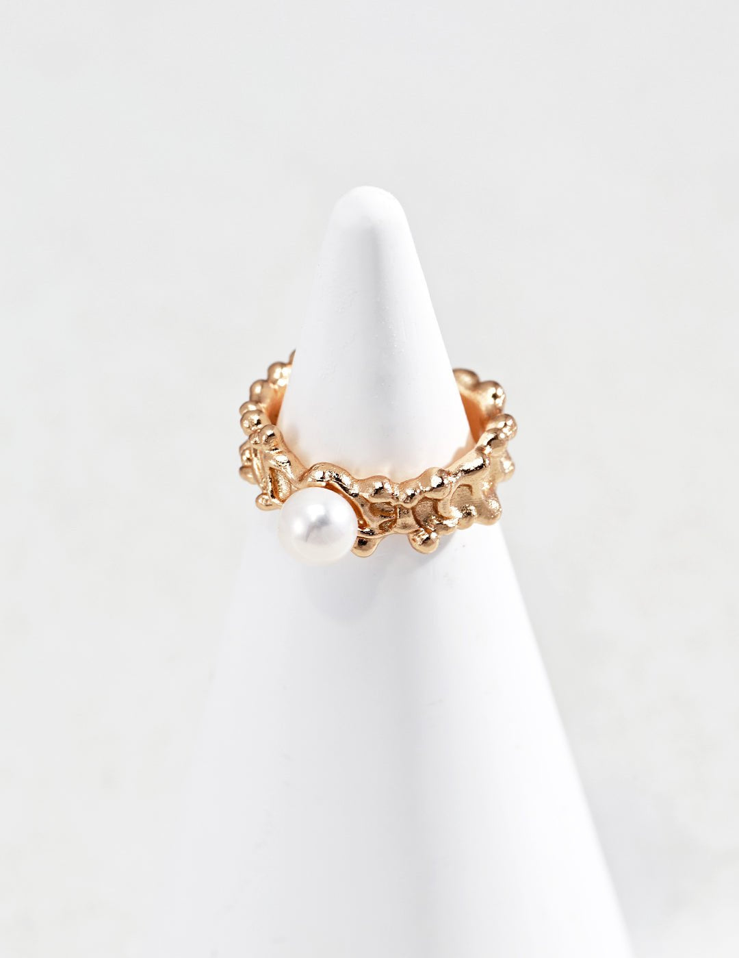 Charming Waves: Lace Pearl Ring - floysun