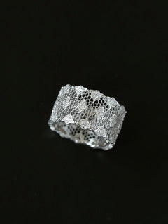 Classic Lace Band Ring with Clear Stones - Silver - floysun