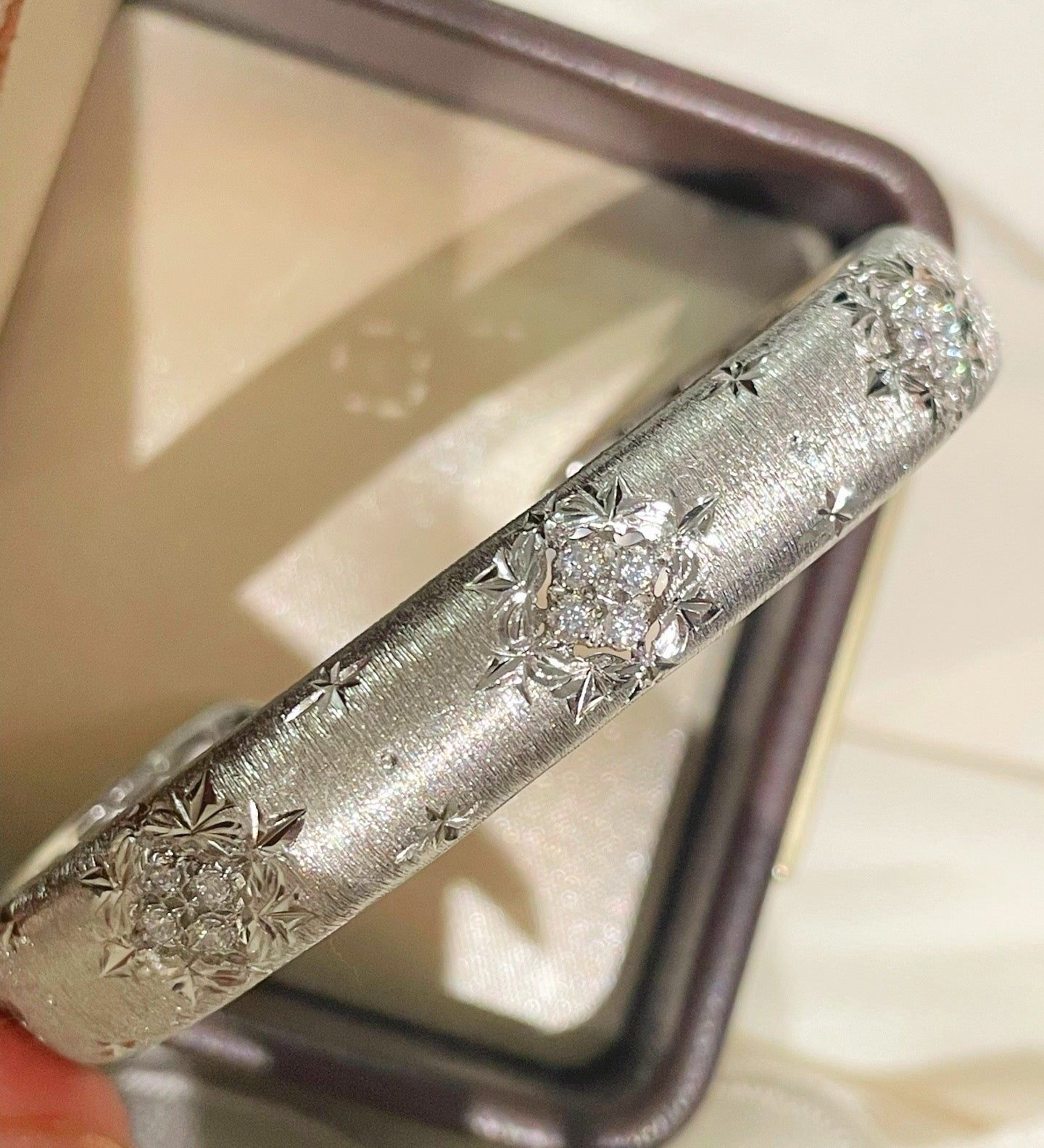 Clover Brushed Pavé Bangle - floysun