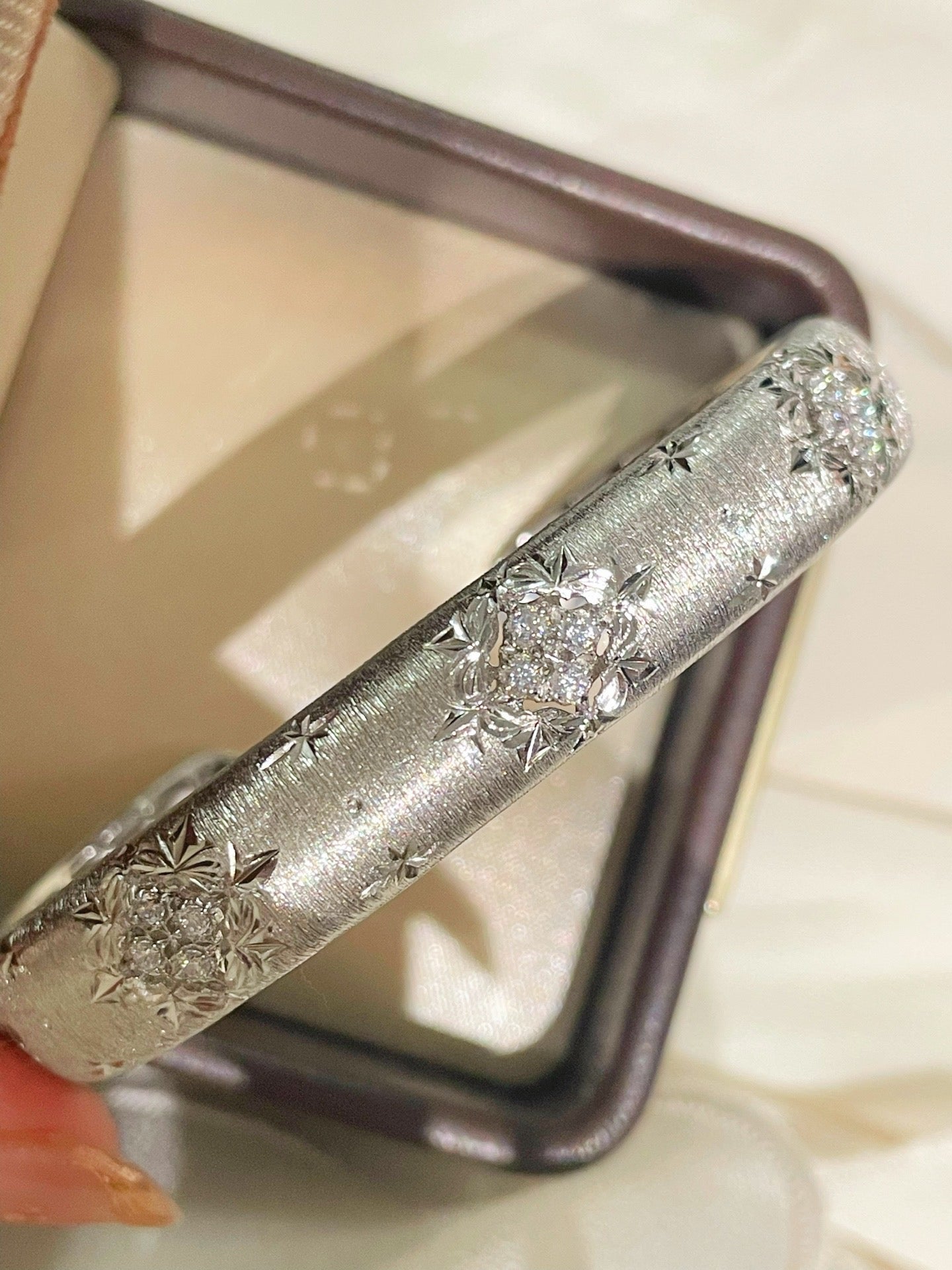 Clover Brushed Pavé Bangle - floysun
