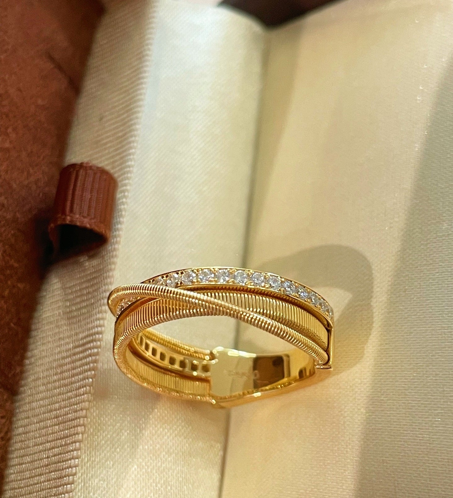 Criss - Cross Pavé Ring - floysun