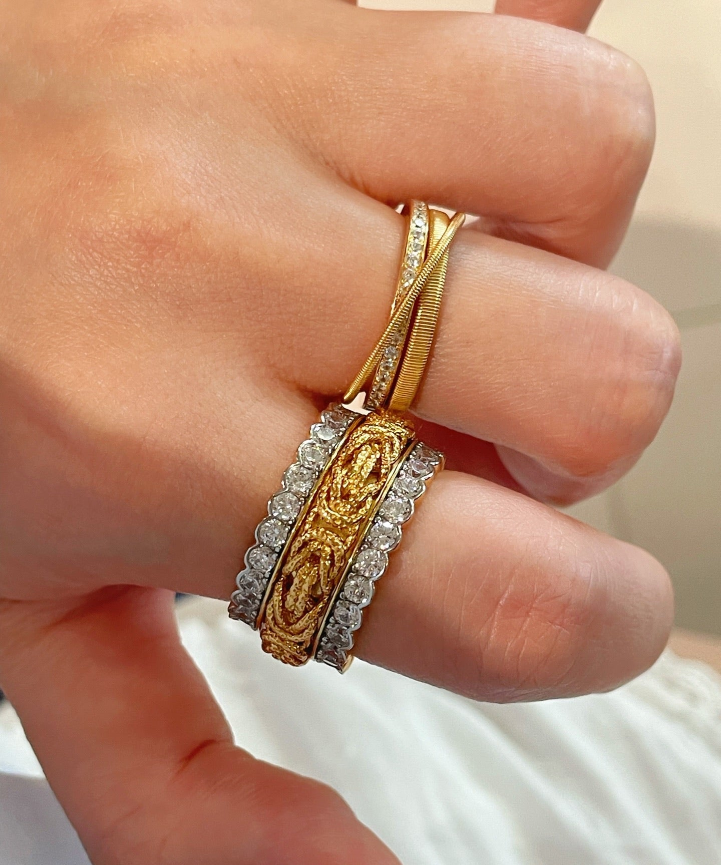 Criss - Cross Pavé Ring - floysun