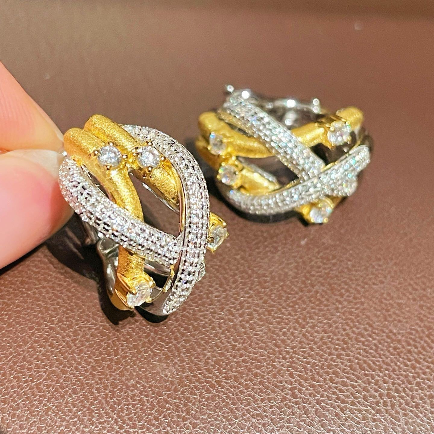 Cross Line Pavé Huggie Earrings - floysun
