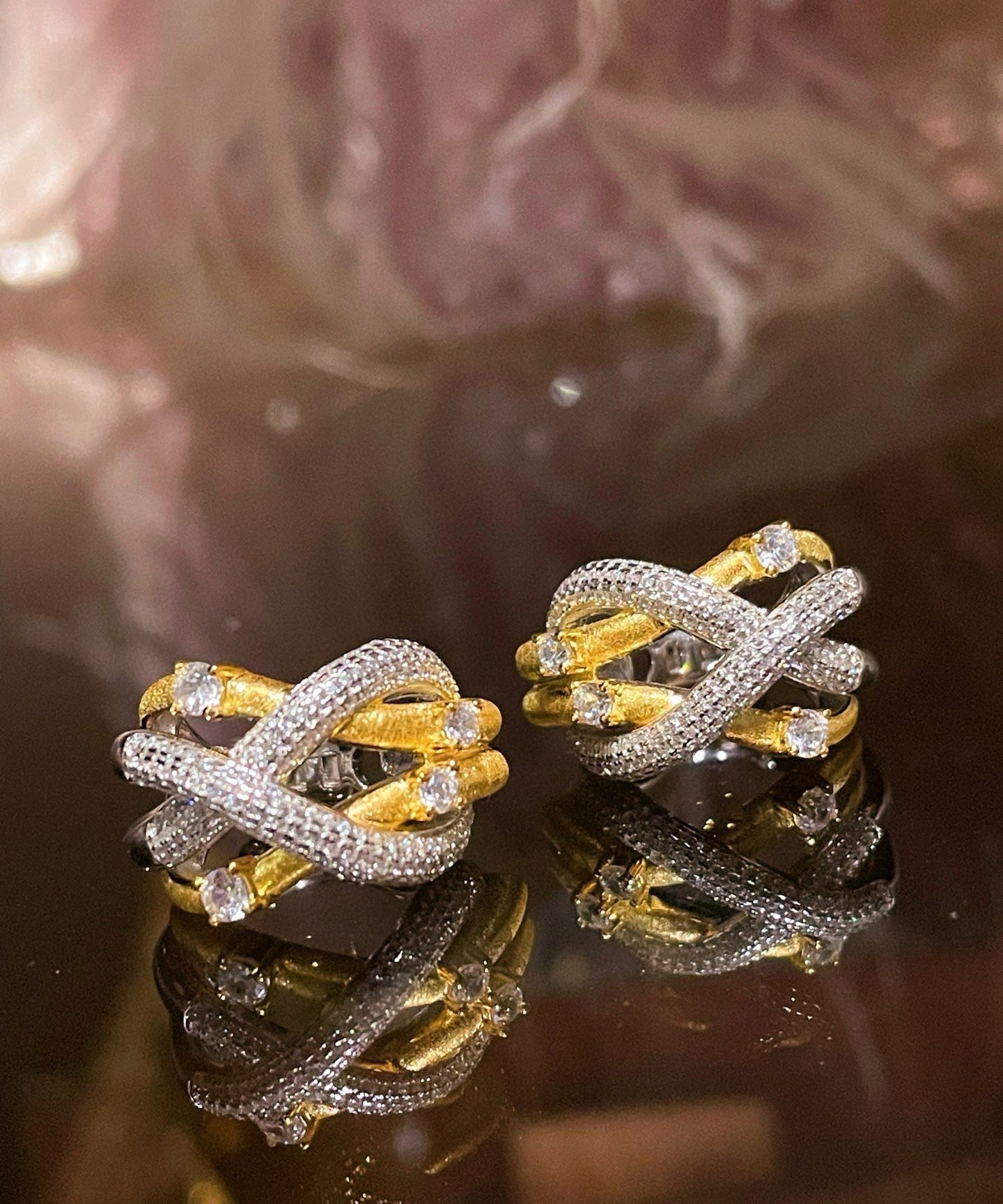 Cross Line Pavé Huggie Earrings - floysun