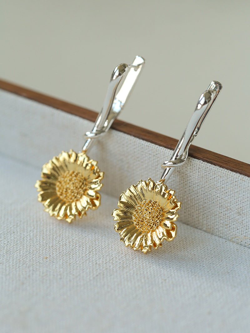 Daisy Drop Earrings - Matte Gold - floysun